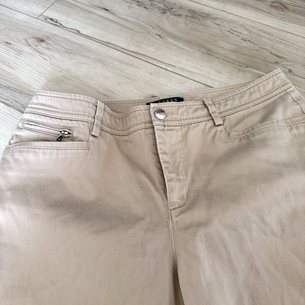 Ralph Lauren khaki tan shorts Size 10 petite - Picture 3 of 5